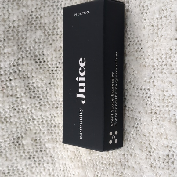 Commodity Juice in Scent Space: Expressive, 5ml/0.17fl oz - Picture 6 of 9